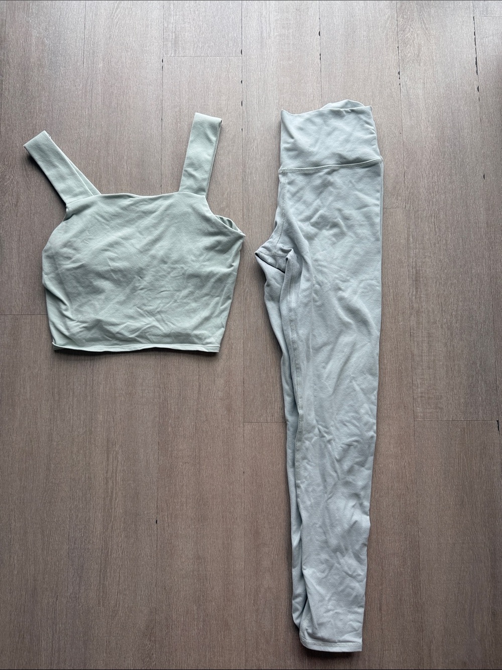 ALO Yoga Light Mint High-Waist Leggings & Crop Tank Set